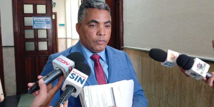 Abogado Vinicio Aquino Figuereo respalda Comisión de Transparencia creada por el presidente Abinader