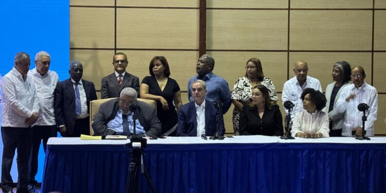 Presidente Abinader anuncia construcción Museo en honor a José Francisco Peña Gómez en Cambita, San Cristóbal