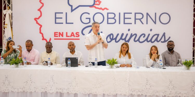 Ministro Neney Cabrera encabeza inicio “ El gobierno en Las provincias“ en La Romana