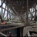 Puente de la 17 se cae a pedazos,habitantes de bajo de la estructura  reiteran llamado de desalojo