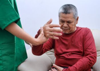 ¿Tus temblores son causados por el Parkinson o por una afección que lo imita?