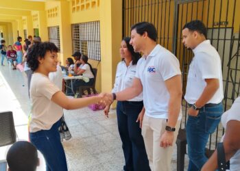 Fundación GBC Farmacias beneficia a 900 personas con jornadas de salud gratuita en Los Ríos y Galván, provincia Bahoruco