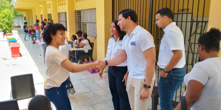 Fundación GBC Farmacias beneficia a 900 personas con jornadas de salud gratuita en Los Ríos y Galván, provincia Bahoruco