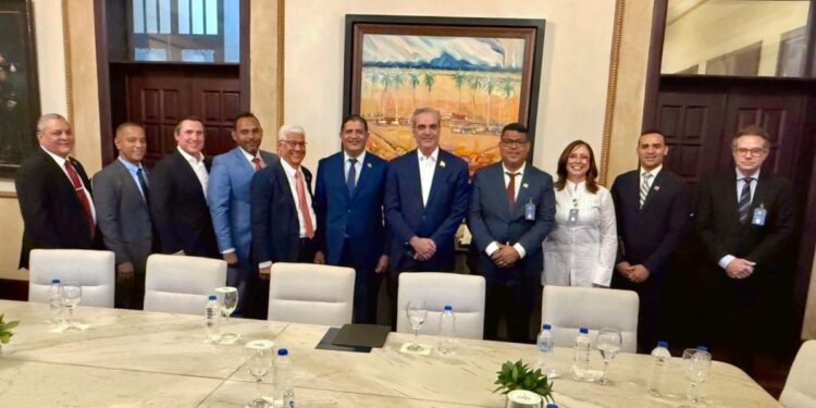 Presidente Abinader respalda plan estratégico para transformar Santo Domingo Norte