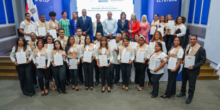 INFOTEP certifica&nbsp; 47 nuevos defensores de la niñez en diplomado sobre erradicación del trabajo infantil