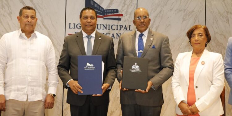 Contraloría y Liga Municipal Dominicana emprenden acciones para fortalecer control interno en los gobiernos locales