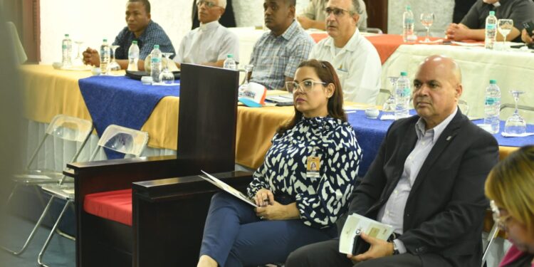 JCE concluye presentación proyecto de la nueva cédula a líderes católicos; continuará con otros sectores