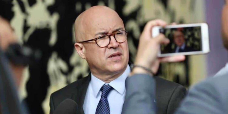 Francisco Domínguez Brito: “Frente al descalabro del sector construcción, el Gobierno responde con más impuestos”