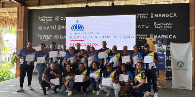 Primera Copa Escolar de Ajedrez Punta Cana 2025 reúne a estudiantes de 13 escuelas en un evento histórico de estrategia y educación