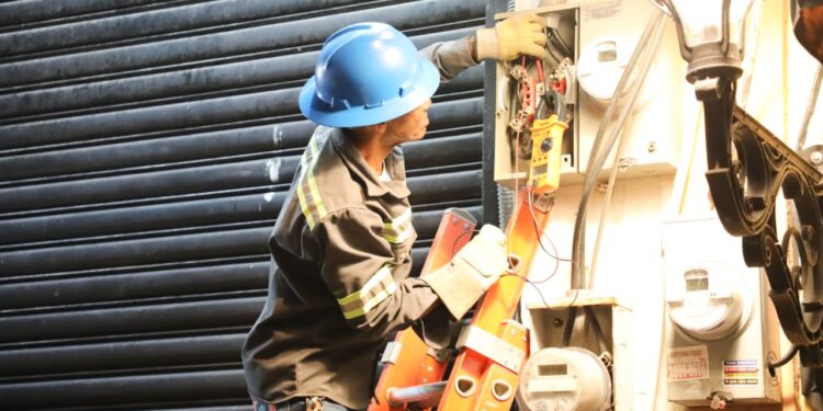 Edeeste desmantela fraude eléctrico en establecimientos del Distrito Nacional, SDE y La Romana