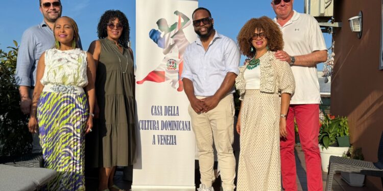Dominicanos presentan proyecto relacionado al cine en Venecia