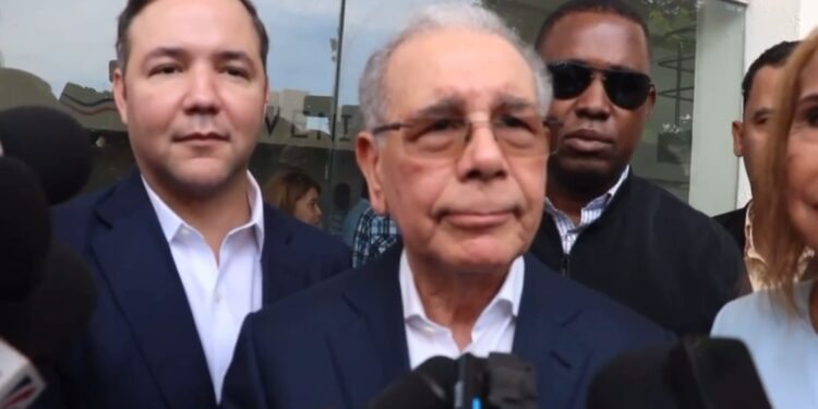 Expresidente Danilo Medina aclara que nuevo ministro de Hacienda Planificación y Economía no forma parte del PLD