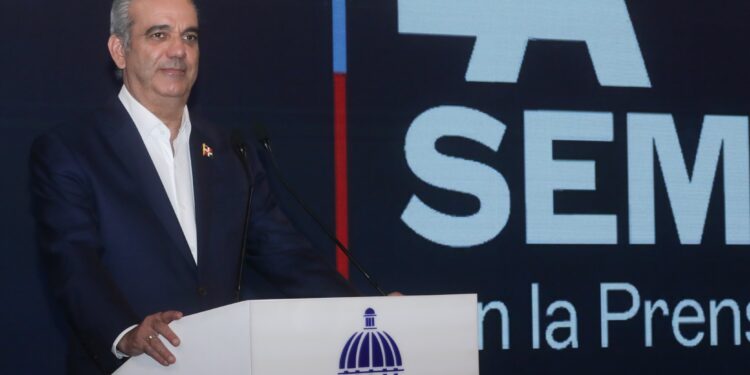 Presidente Abinader continua ofensiva&nbsp; contra corrupción, anuncia&nbsp; van: RD$6,500 millones recuperados y RD$130,000 millones bajo investigación