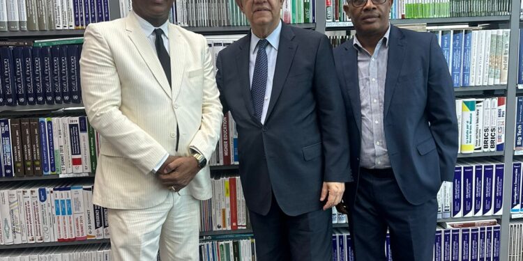 Dirigentes PRM y PLD en Haina pasan apoyar a Leonel Fernández y FP