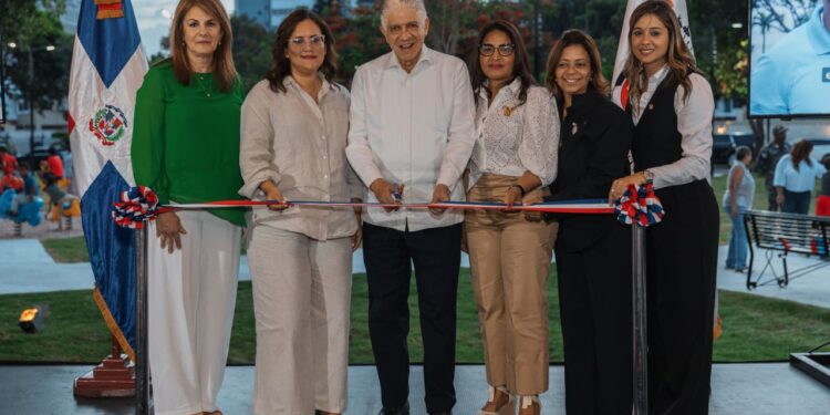 Alcaldía DN inaugura el parque Areíto un minipulmón ecológico en Los Cacicazgos