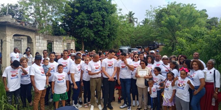 Solicitan al presidente Luis Abinader y al ministro Eduardo Estrella construcción de carretera en Nagua