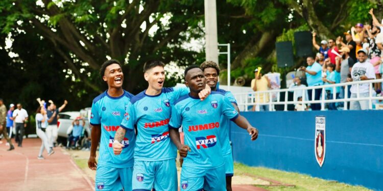 Salcedo FC sigue invicto y líder tras vencer a Jarabacoa
