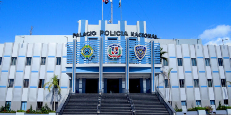 Policía Nacional activa búsqueda de los reconocidos delincuentes “Enyer/La Bala” y “El Calvo/El Gatillero” por múltiples delitos, incluyendo heridas de bala, violación a Ley de Armas y múltiples atracos