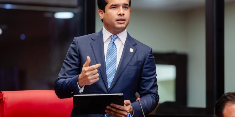 Gobierno aumenta RD$34,000MM al gasto corriente denuncia Omar Fernández