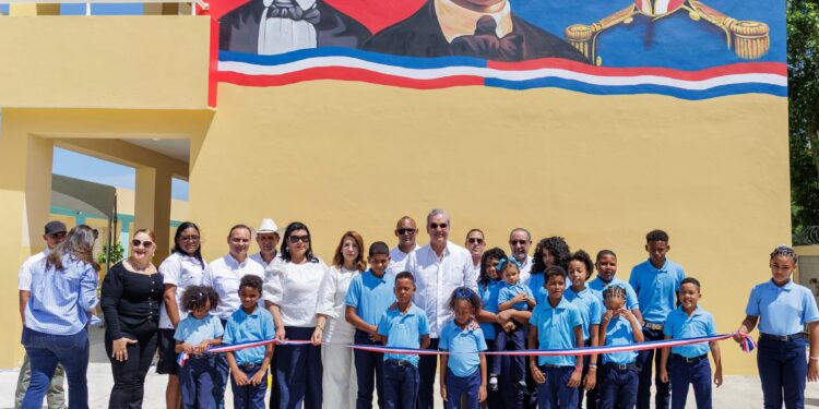 Gobierno entrega dos escuelas en Puerto Plata que garantizarán educación de calidad a más de mil estudiantes
