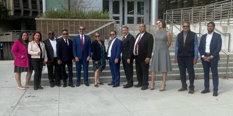 Doctor Jorge Asjana David agradece extraordinaria acogida durante visita a Lehman College