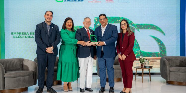 ETED avanza hacia la sostenibilidad y recibe reconocimiento en Compras Verdes 2025
