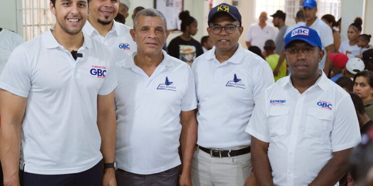 Fundación GBC beneficia a cientos de personas con jornada de salud gratuita en Santo Domingo Este