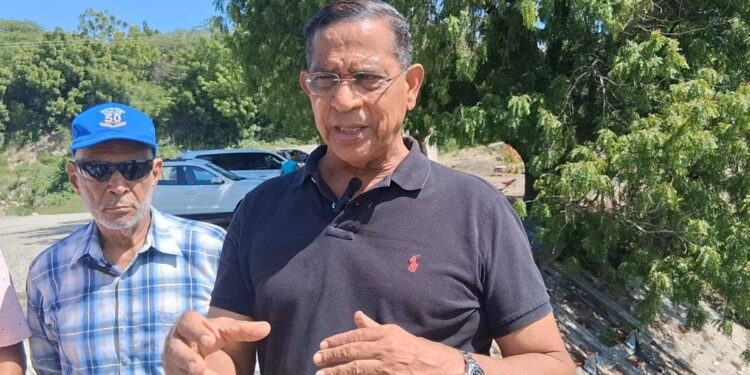 Rodríguez Pimentel denuncia mala distribución del agua seca Laguna del Rincón en Cabral Barahona