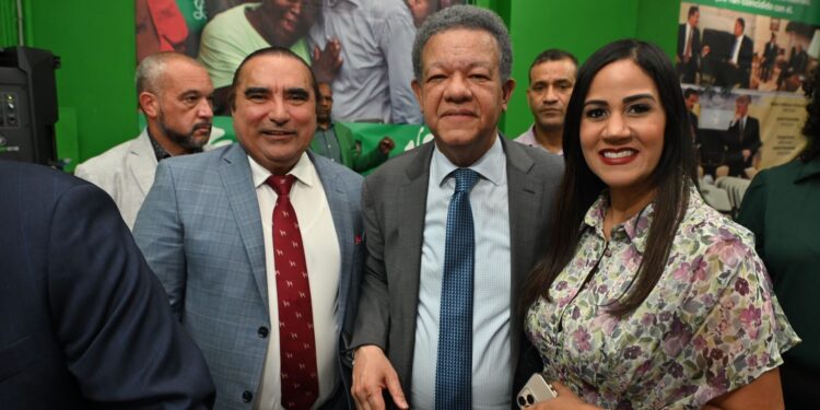 Víctor Pavón pondera el éxito y apoyo masivo recibe Leonel en Nueva York