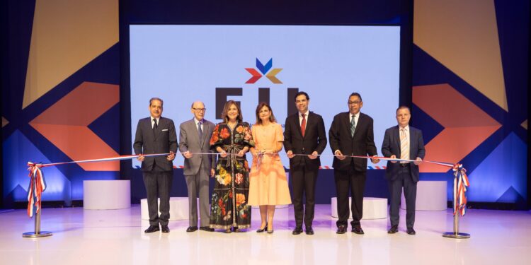 Raquel Peña encabeza inauguración XXVII Feria Internacional del Libro y reafirma compromiso con la lectura como pilar de desarroll
