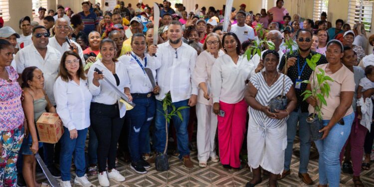 Hecmilio Galván resalta potencial de la provincia Barahona