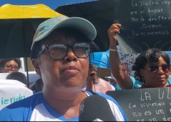 Comunidades urbanas protestan frente al Palacio Nacional, exigen el cese de&nbsp; desalojo forzoso en el Día Mundial del Hábitat
