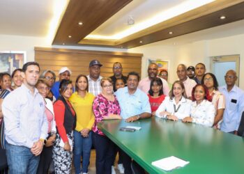 Ayuntamiento de Los Alcarrizos imparte taller de capacitación a autoridades municipales