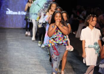 “Dream y Denim”: Génesis Fermín celebra fuerza y creatividad en RD Fashion Kids 2025