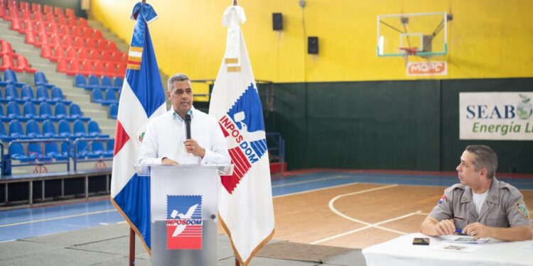 INPOSDOM inmortaliza en sellos postales a las glorias deportivas y musicales de San Carlos