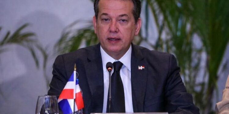 Ministro Ito Bisonó: “Presentaremos en España una RD que crece sobre reglas claras y confianza institucional”