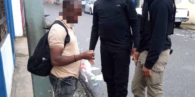 DGM y Fuerzas de seguridad detienen 828 y deportan 808 indocumentados