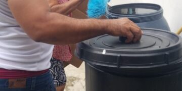 Salud Pública Desarrolla amplia jornada de descacharrización casa por casa en Comunidad de Dajabón
