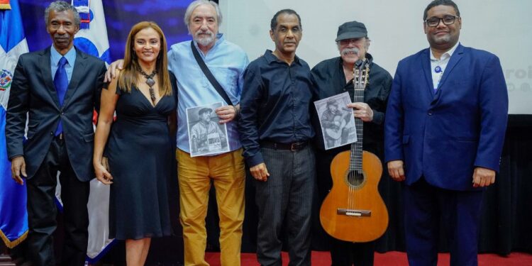 Reconocido cantautor uruguayo Héctor Numa Moraes ofrece concierto en Centro Indotel Cultura Digital