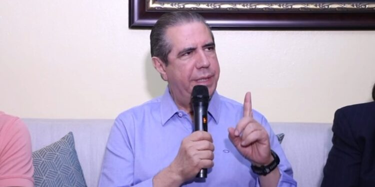Francisco Javier exige al gobierno explicación detallada de exorbitante deuda pública