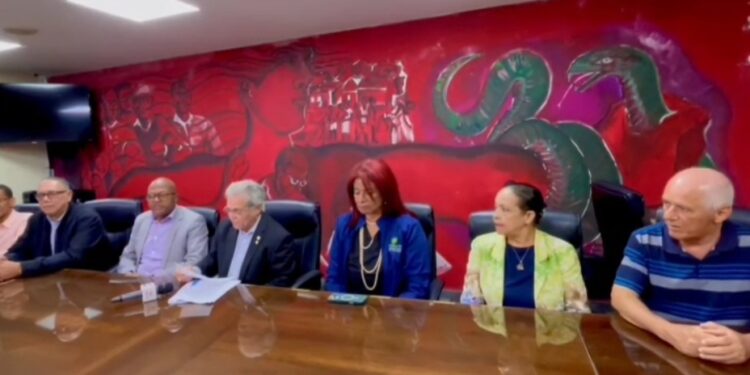 Anuncian CMD logra de las ARS aumento Salarial para médicos, de un 50 % de las consultas ambulatorias