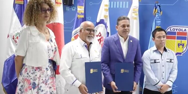 Proindustria entrega maquinarias al Instituto Politécnico Loyola para impulsar startups industriales en RD