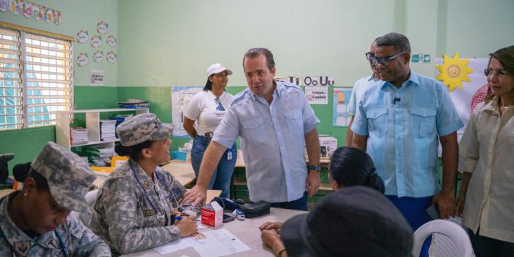 Propeep retoma agenda de jornadas “Primero Tú”, tras paso tormenta Melissa; en Villa Isabela