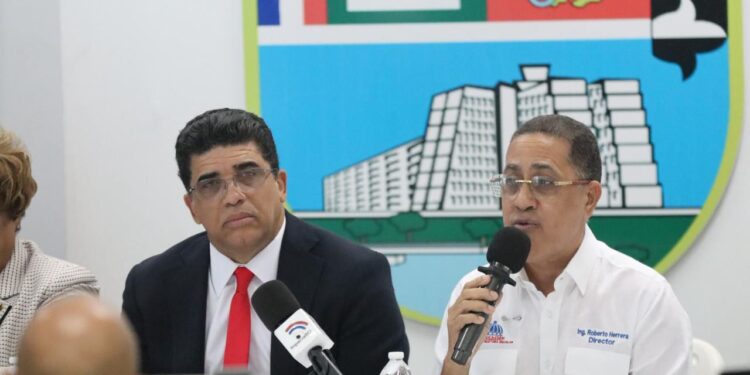Gobierno dispone acelerar terminación y rehabilitación de 70 obras escolares en Santo Domingo Este a través del Plan “Aulas 24/7”