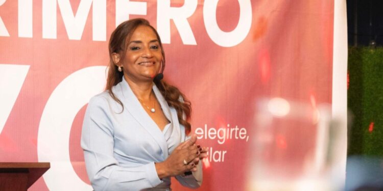 Vitalina Féliz inspira a mujeres con su conferencia “Primero Yo: el poder de elegirme, cuidarme y brillar”