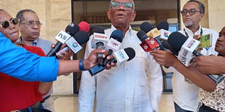 Venancio Alcántara destaca política migratoria que impulsa el presidente Luis Abinader