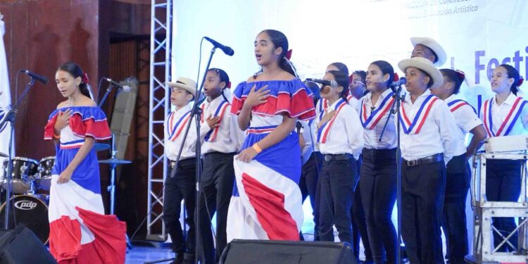 Ministerio de Educación celebra el Festival de Coros José de Jesús Ravelo y concluye el Mes de la Canción Escolar