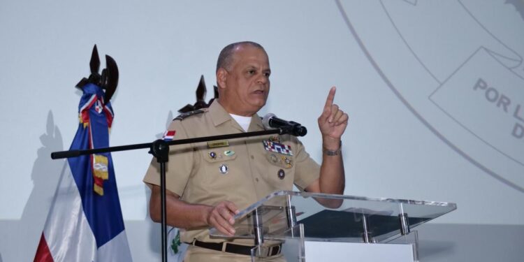 Ministerio de Defensa inicia entrega de “Cheque Sueldo por Año” a militares recientemente retirados