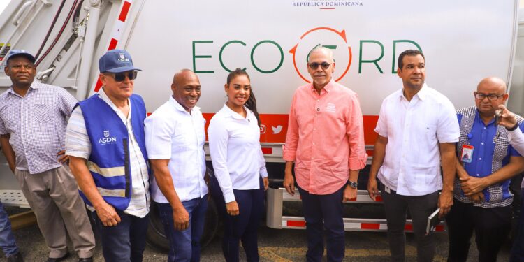 Eco5RD lleva la Ruta de la Limpieza Navideña a Nagua, La Vega y Santo Domingo Norte