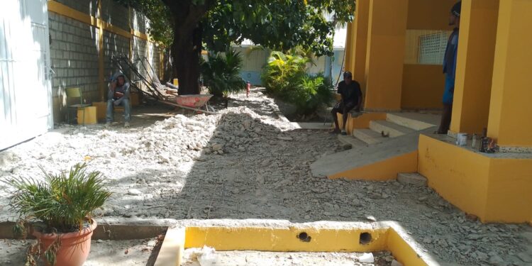 Infraestructura Escolar interviene varios Centros Educativos en Elías Piña y SJM en Plan “Navidad en Aulas”